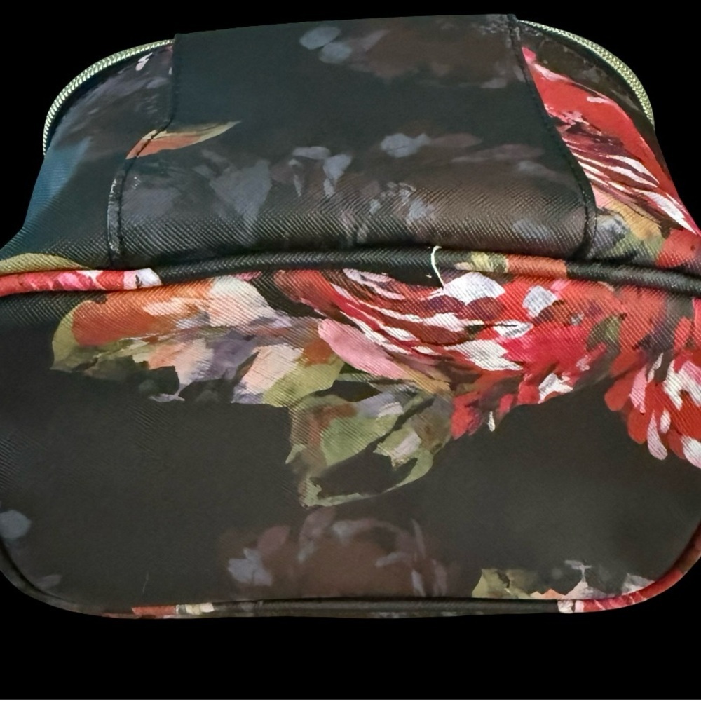 Trina Turk Black Red Floral Cosmetic Bag Travel Makeup Case OS Chic - Picture 3 of 4